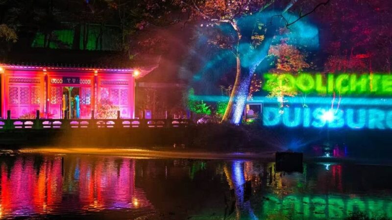 Attraktion im Zoo Duisburg: Zauberhafte Lichter am Kaiserberg