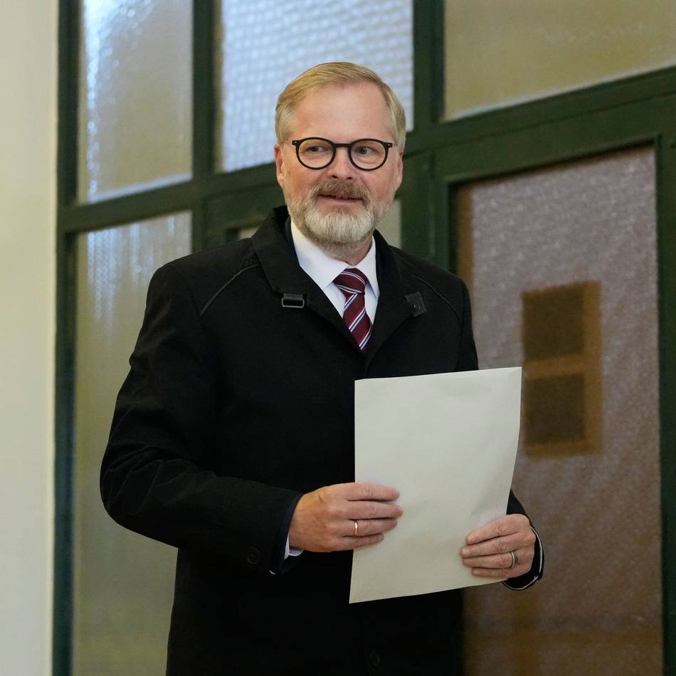 Machtwechsel in Prag: Regierung in Tschechien tritt nach Wahlniederlage zurück