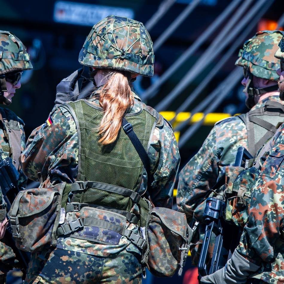 Wehrdienstgesetz ab 2026: So läuft der Einstieg für junge Frauen bei der Bundeswehr ab