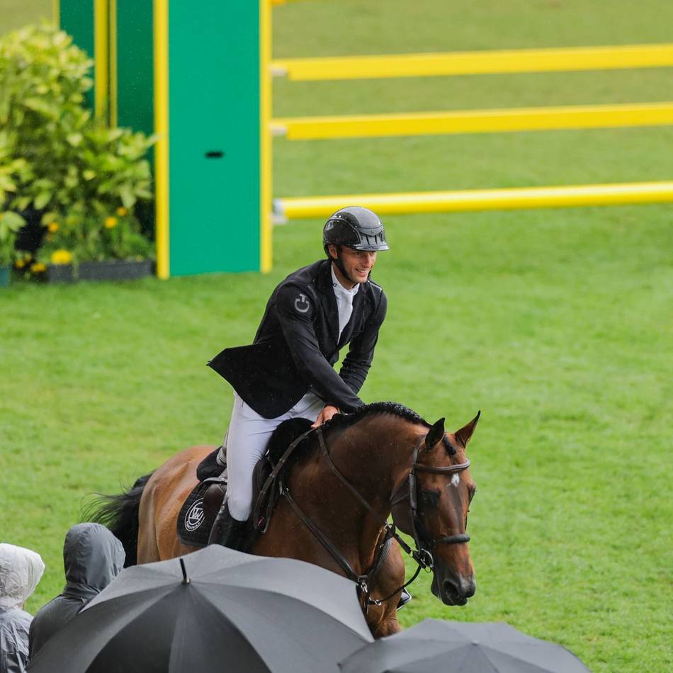 Turnier in Stuttgart: Stechen ohne deutsche Reiter: Greve gewinnt Großen Preis