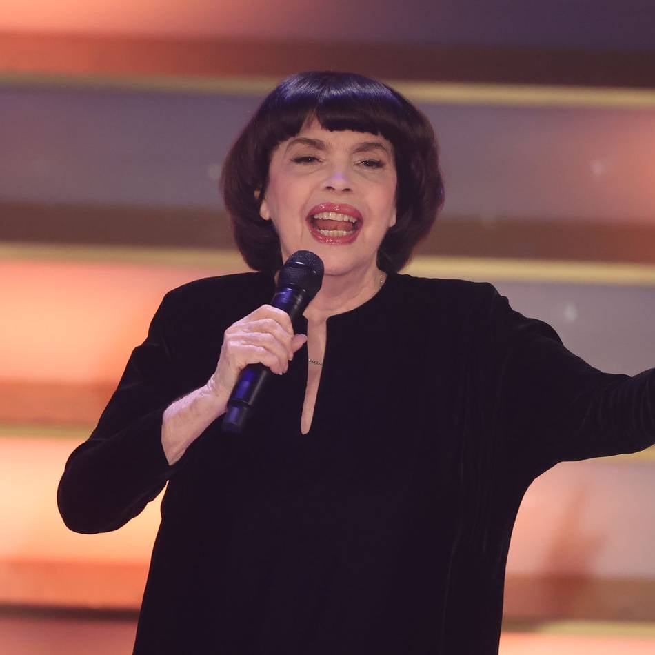 Frankreich: Mireille Mathieu: Chanel-Hut und Sonnenschutz gegen die Zeit