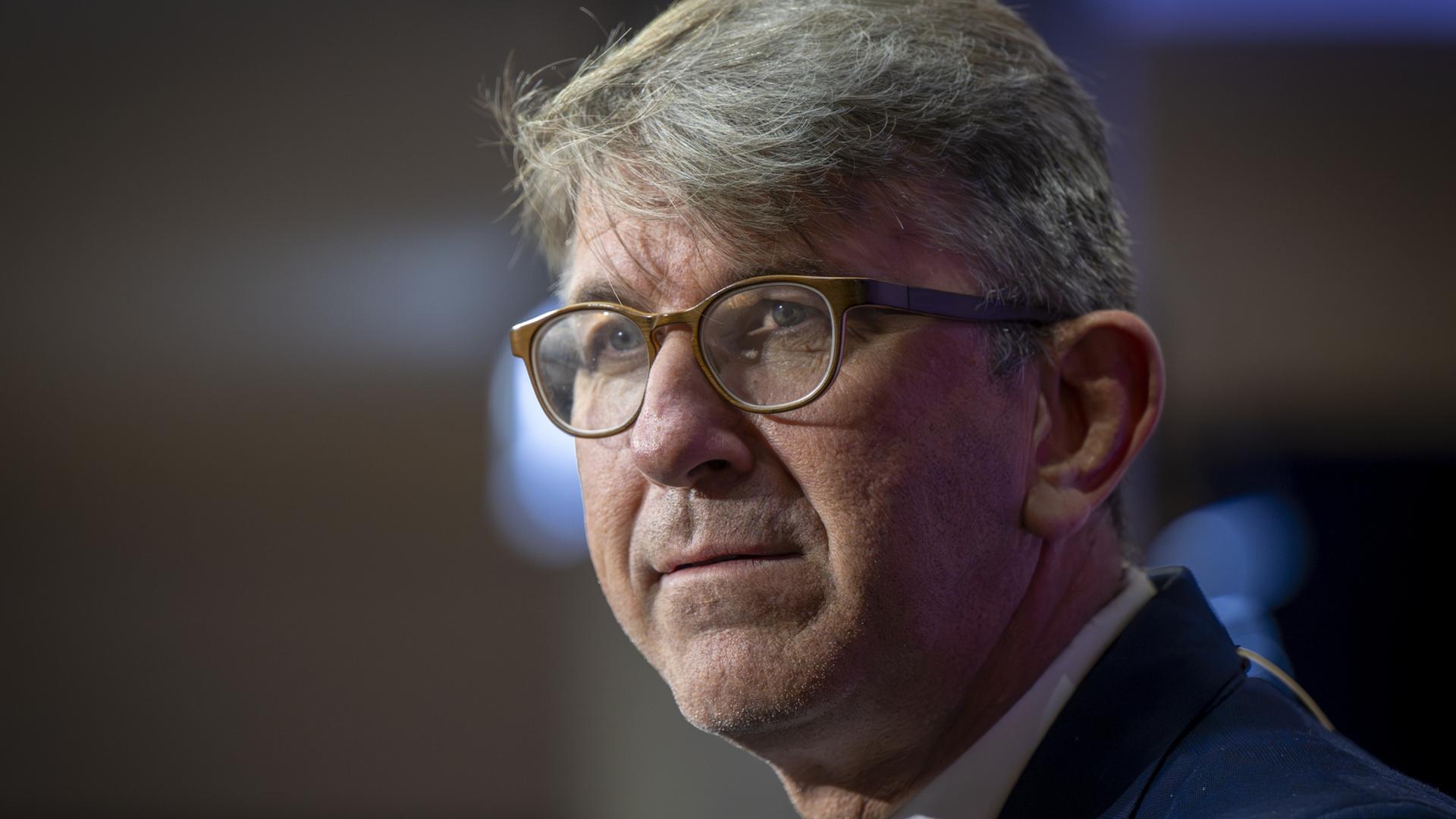 Kulturstaatsminister Weimer trennt sich vorläufig von Firmenanteilen