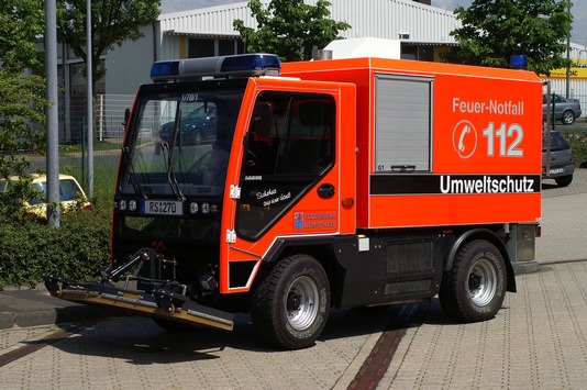 FW-RS: Betriebsmittelspur im westlichen Remscheider Stadtgebiet beschäftigt viele Einsatzkräfte