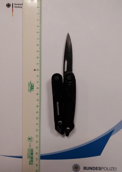 BPOL-HH: Hamburg Hauptbahnhof: Parfümdieb führt griffbereit Messer bei Tathandlung mit sich – Festnahme und Haftzuführung durch Bundespolizei