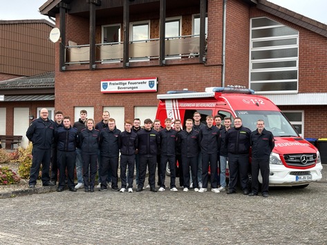 FW Beverungen: Erfolgreicher Funk- und Kartenkunde-Lehrgang bei der Feuerwehr Beverungen