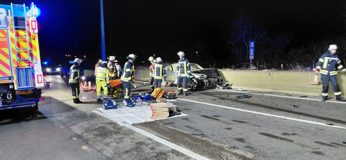 FW-BN: Fünf Verletzte bei Verkehrsunfall auf der A 565