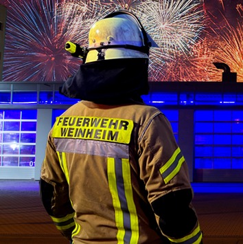 FW Weinheim: Sicher ins neue Jahr – Richtiges Verhalten mit Feuerwerkskörpern und Silvester-Sicherheit