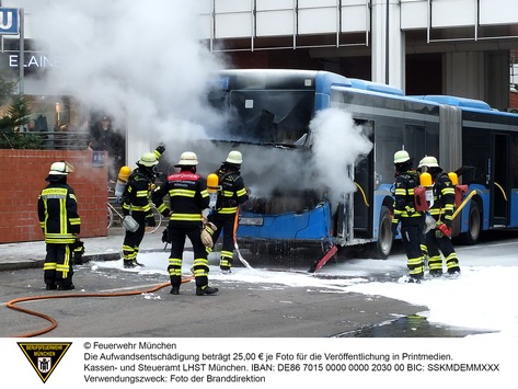 FW-M: Linienbus in Brand (Bogenhausen)