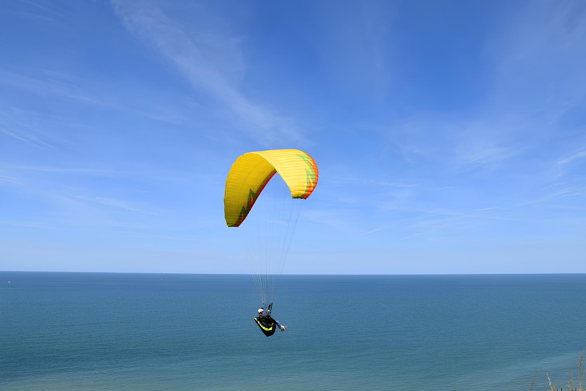 Gleitschirm-Unfall auf Mallorca: 46-Jähriger stürzt bei Deutschen-Siedlung ab und wird per Hubschrauber gerettet