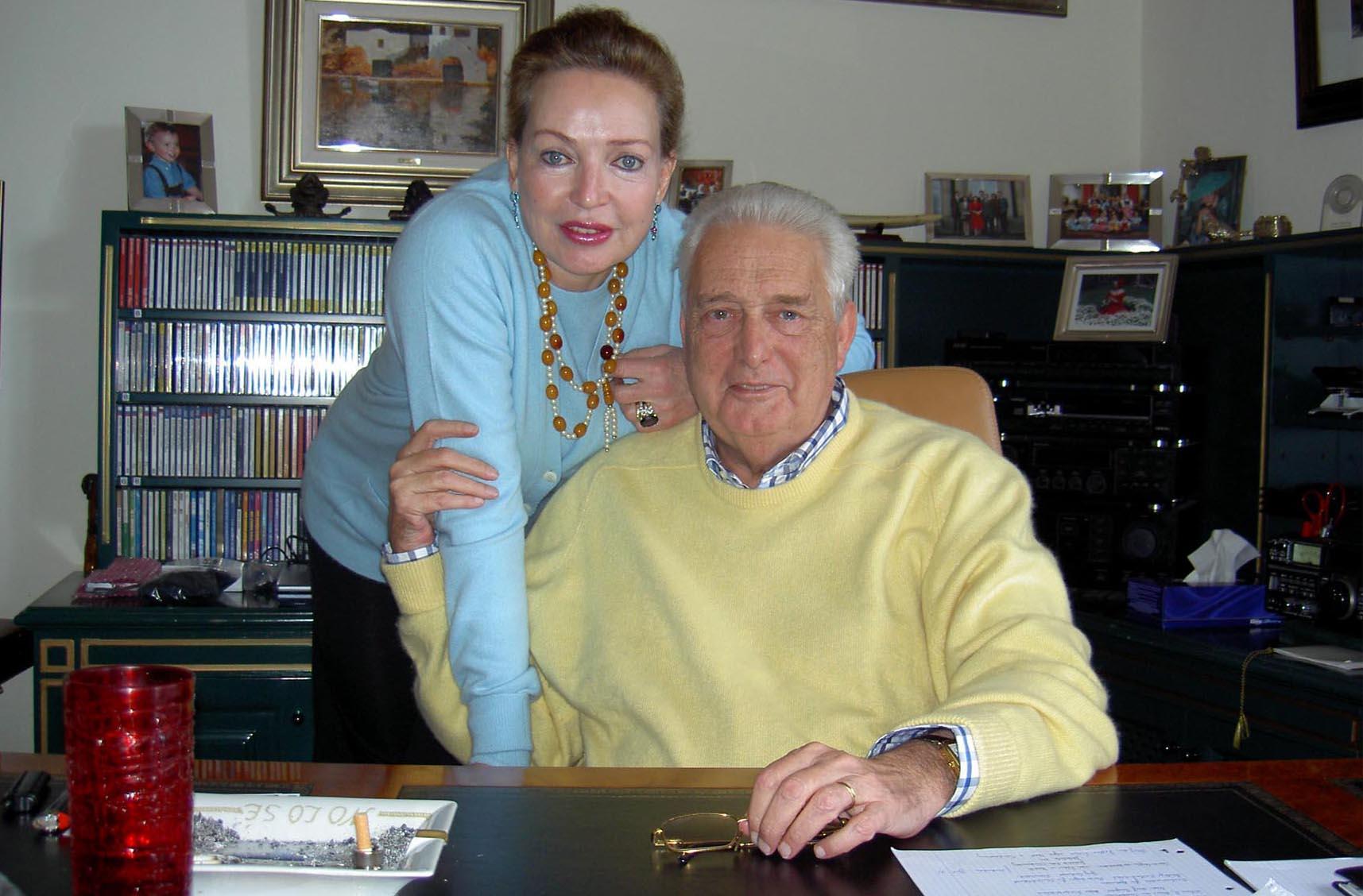 Für bedürftige Kinder: Deutsche Spitzen-Adelige will eigene Edel-Kleidungsstücke auf Insel-Märkten verkaufen