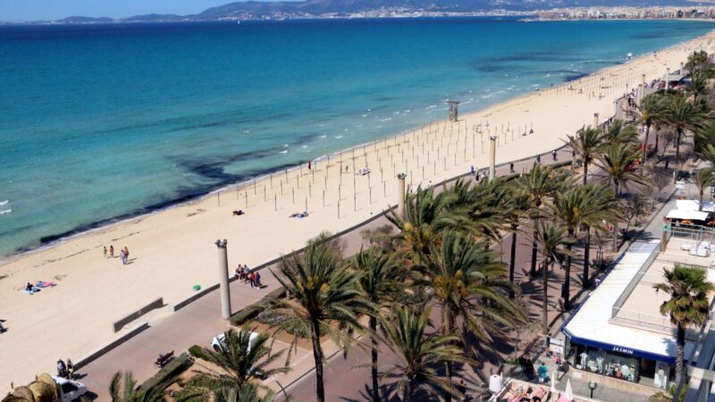 Einbruch in Ballermann-Hotel: Krimineller hangelte sich von Balkon zu Balkon