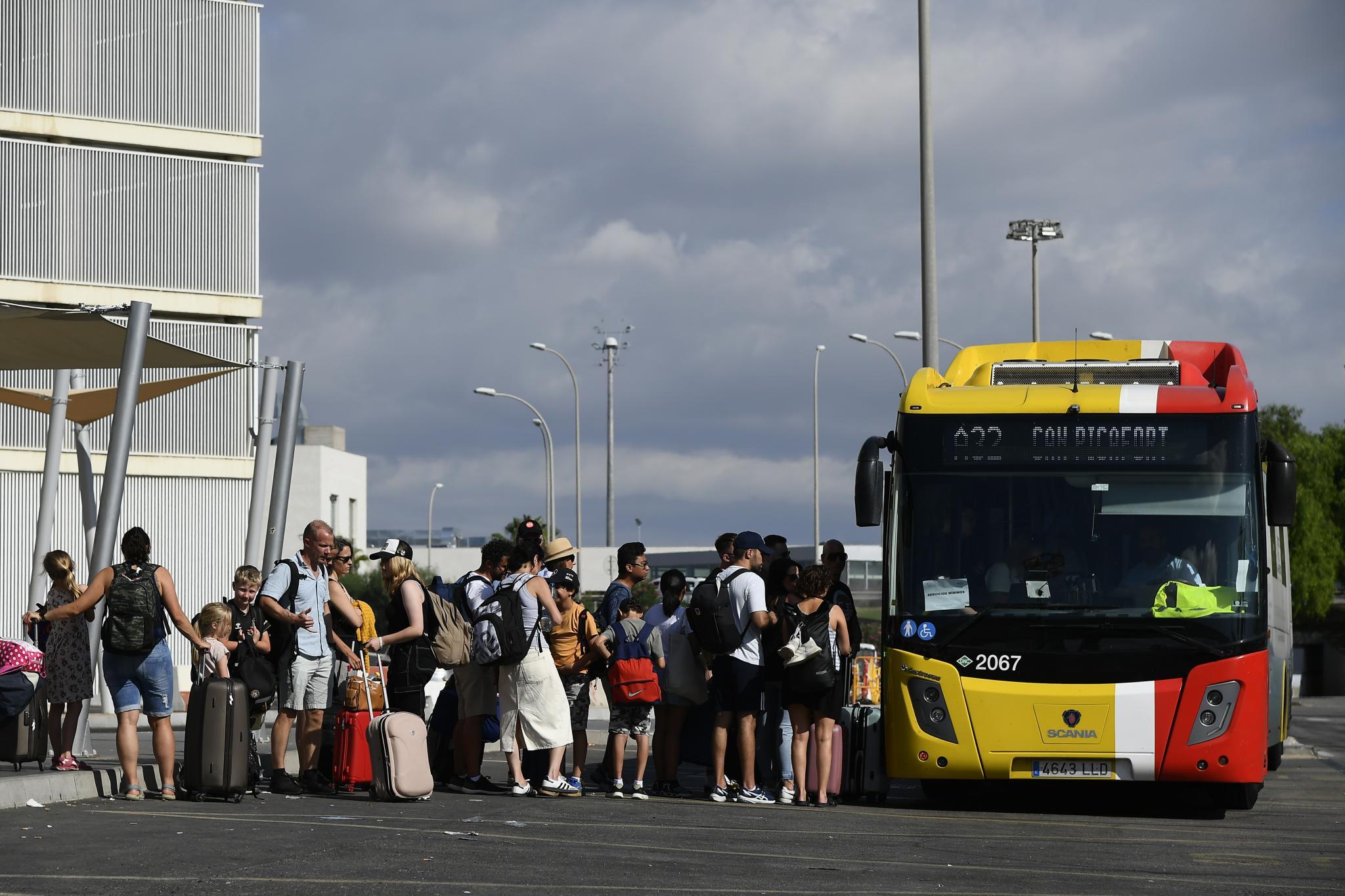 Schutz vor Sonne und Regen: Mehr als 200 Buswartehäuschen auf Mallorca aufgemotzt