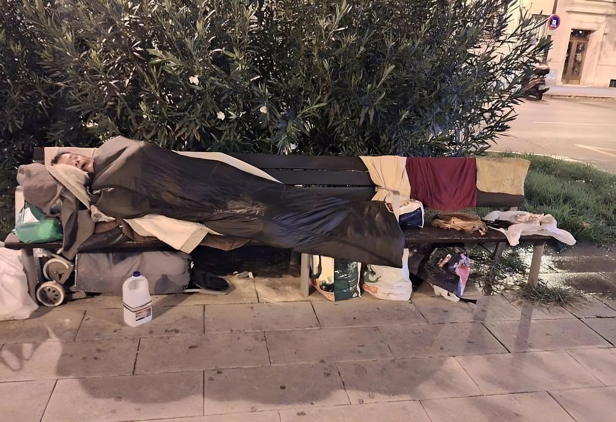 Dutzende Obdachlose frieren auf Mallorca: Opposition attackiert Insel-Regierung frontal
