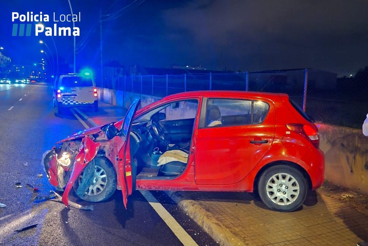 Schwerer Unfall auf Mallorca: Sturzbetrunkene Frau gerät auf Gegenfahrbahn und crasht gegen anderes Auto