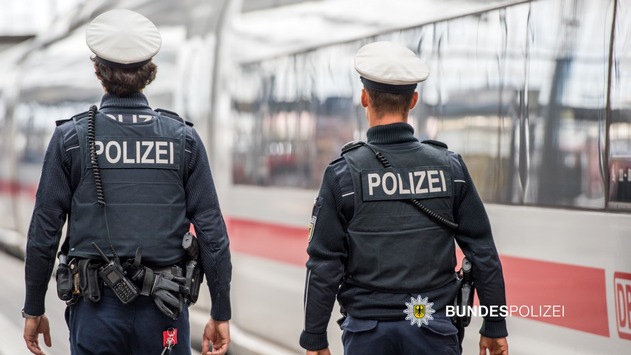 Bundespolizeidirektion München: Gepäckdiebstahl aus abfahrbereitem ICE