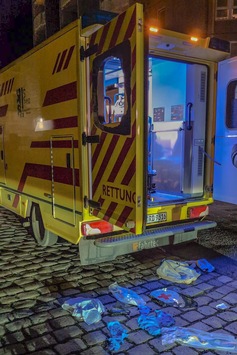 FW Dresden: Gewalt gegen Rettungskräfte – Patient bedroht Rettungskräfte und beschädigt Rettungswagen