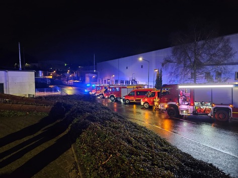 FW-EN: Mehrere Einsätze für die Freiwillige Feuerwehr Wetter (Ruhr) am Freitag und Samstag
