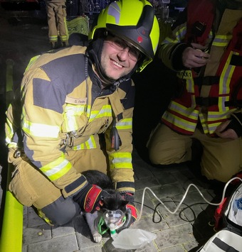 FW Alpen: Kellerbrand – Einsatzkräfte retten Katze