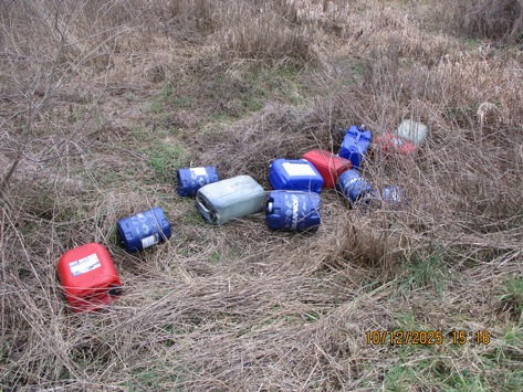 POL-DH: — Brockum – Kanister illegal entsorgt —