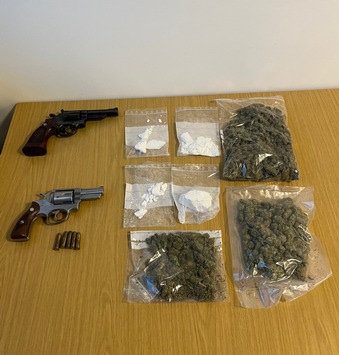 POL-NMS: 251219-1-pdnms Nach Fund von Betäubungsmitteln und Schusswaffen im Kreisgebiet Rendsburg – drei Beschuldigte in Untersuchungshaft