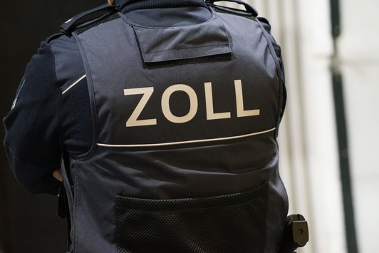 HZA-A: Zoll durchsucht in der Hotel- und Gastronomiebranche