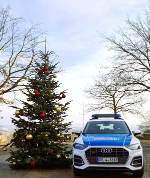 POL-PDNW: In Grundschule eingebrochen