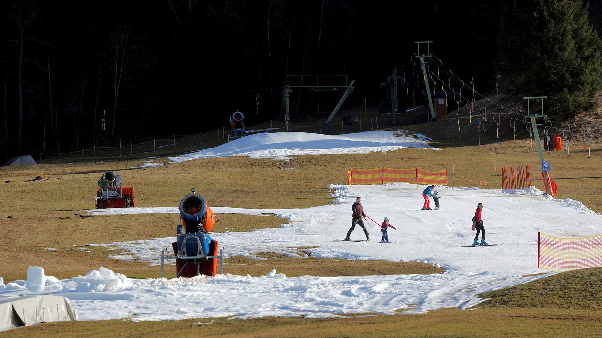 Kaum Schnee in Bayerns Skigebieten