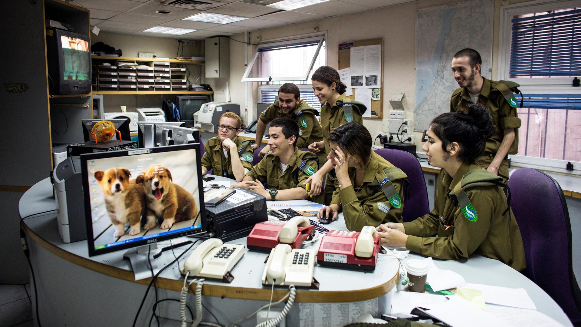 Israelische Regierung will beliebten Armeesender „Galatz“ schließen