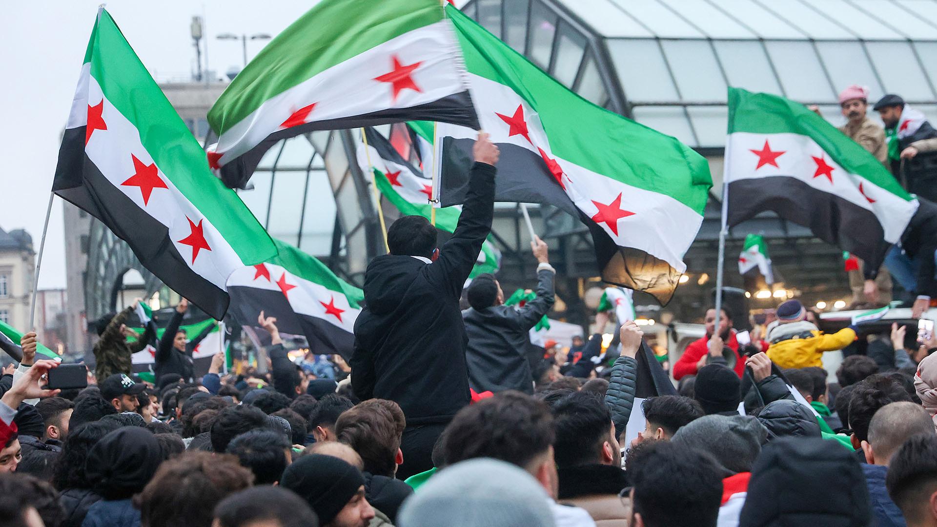 Wie sich Syrer in Deutschland ein Jahr nach Assads Sturz fühlen