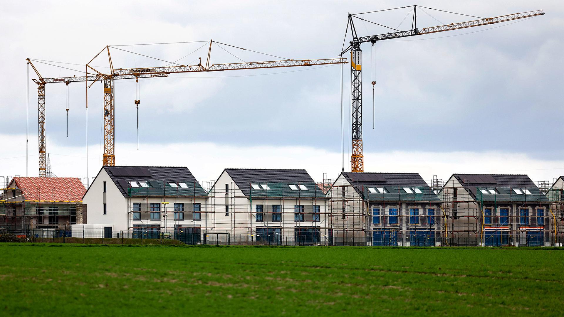 Millennials sparen doppelt so lange wie Babyboomer fürs Eigenheim