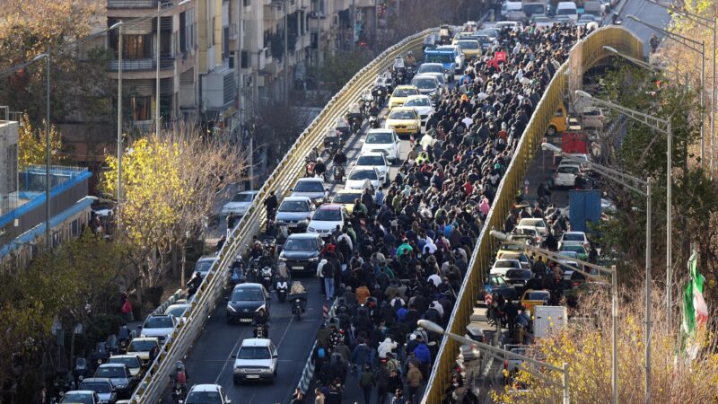 Nach Rial-Absturz massive Proteste gegen wirtschaftliche Lage