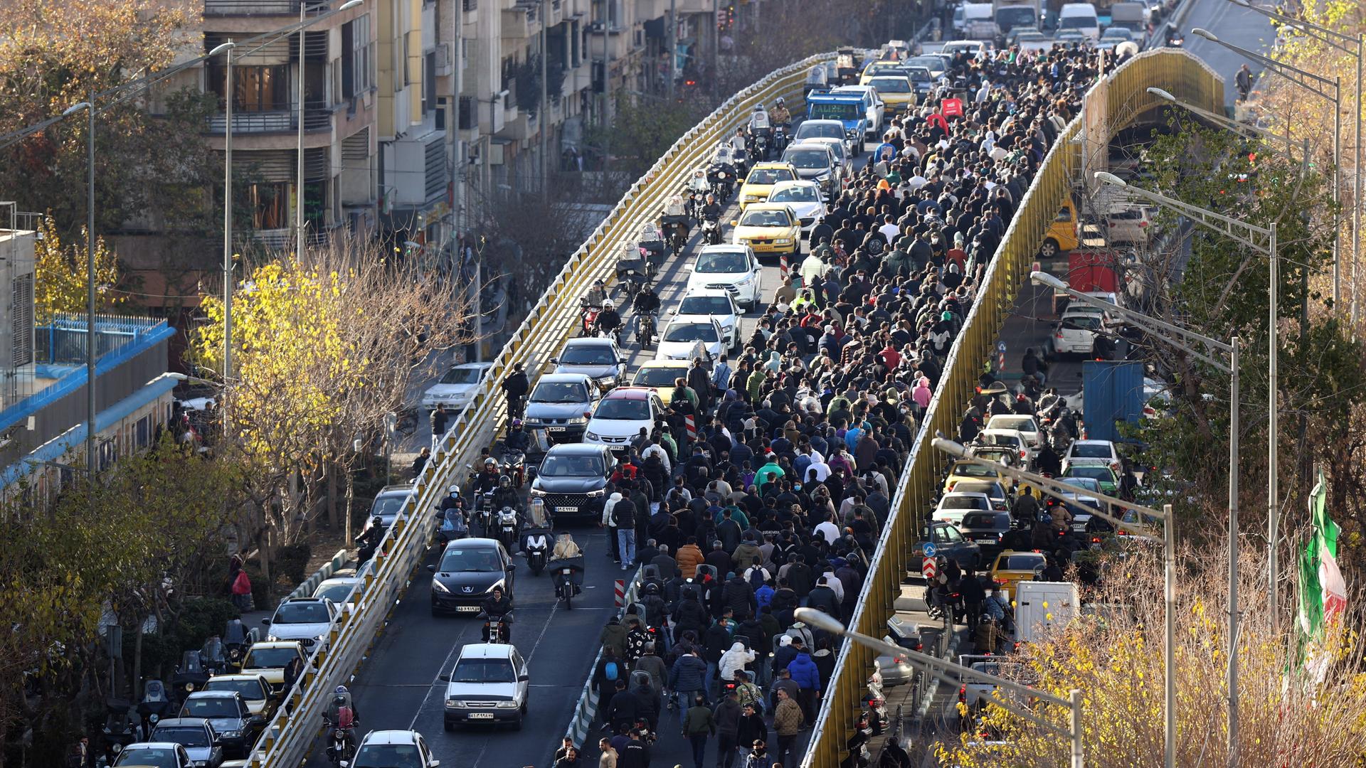 Nach Rial-Absturz massive Proteste gegen wirtschaftliche Lage