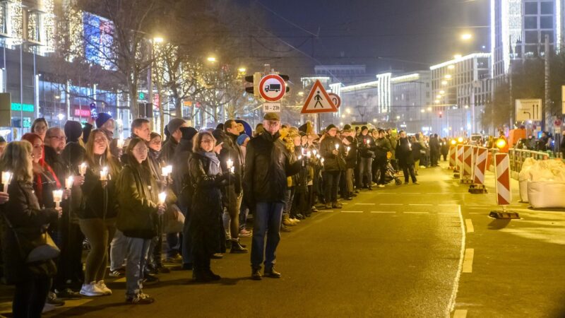 Gedenken in Magdeburg an Opfer des Anschlags auf den Weihnachtsmarkt