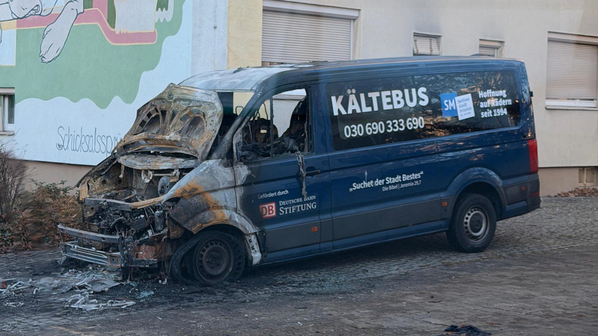 Große Hilfsbereitschaft nach Brandanschlag auf Kältebusse in Berlin