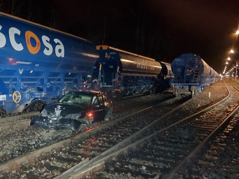 POL-HRO: Fahrzeugführer nach Verkehrsunfallflucht in Rostock-Schmarl gestellt