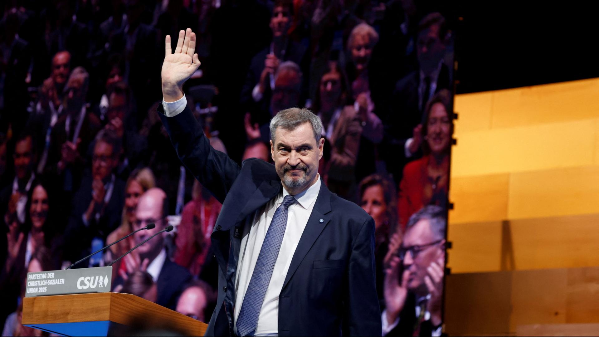 Söder als CSU-Parteichef wiedergewählt