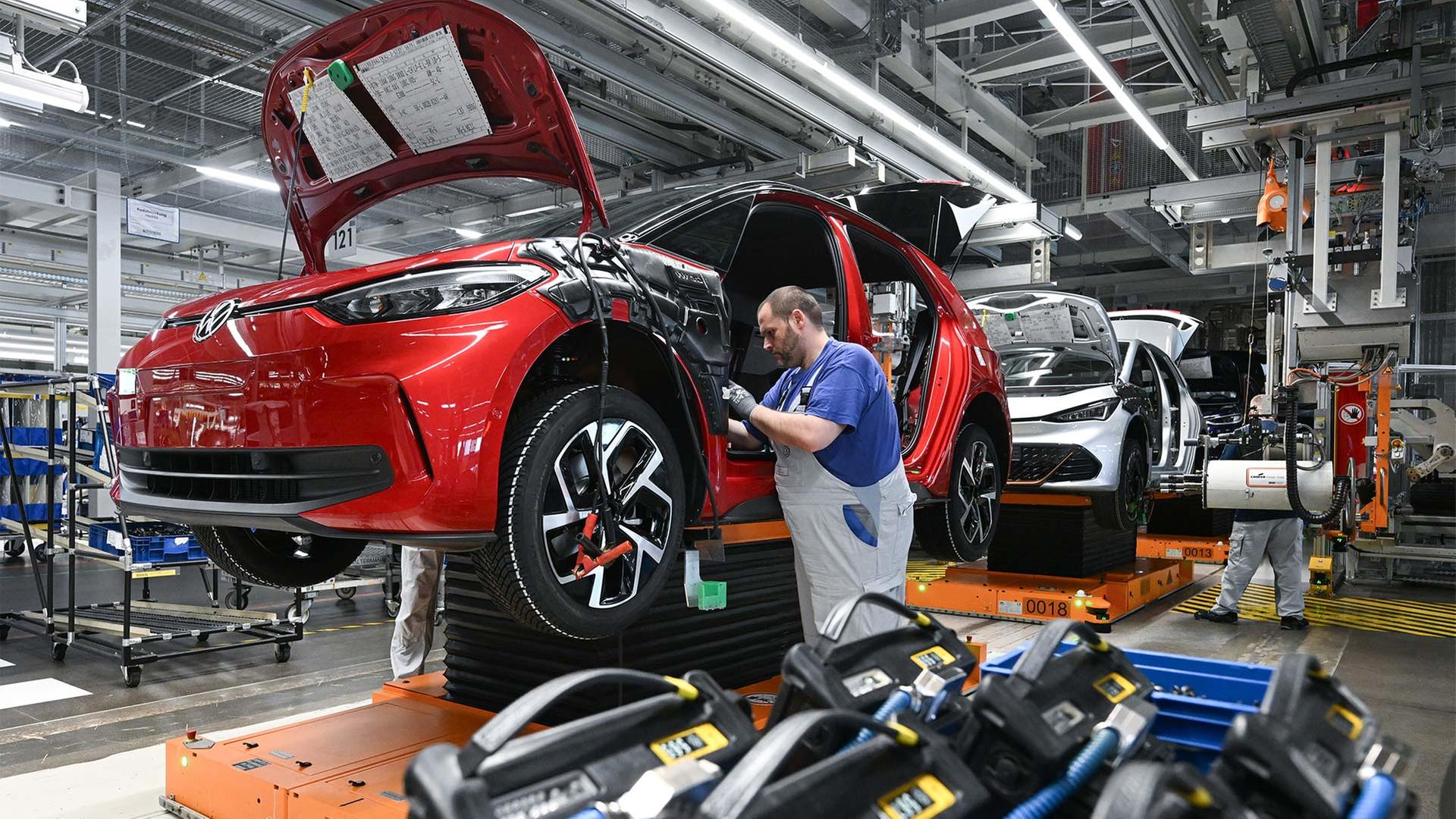 Deutsche Autoindustrie in der Krise – niedrigster Gewinn seit 2009