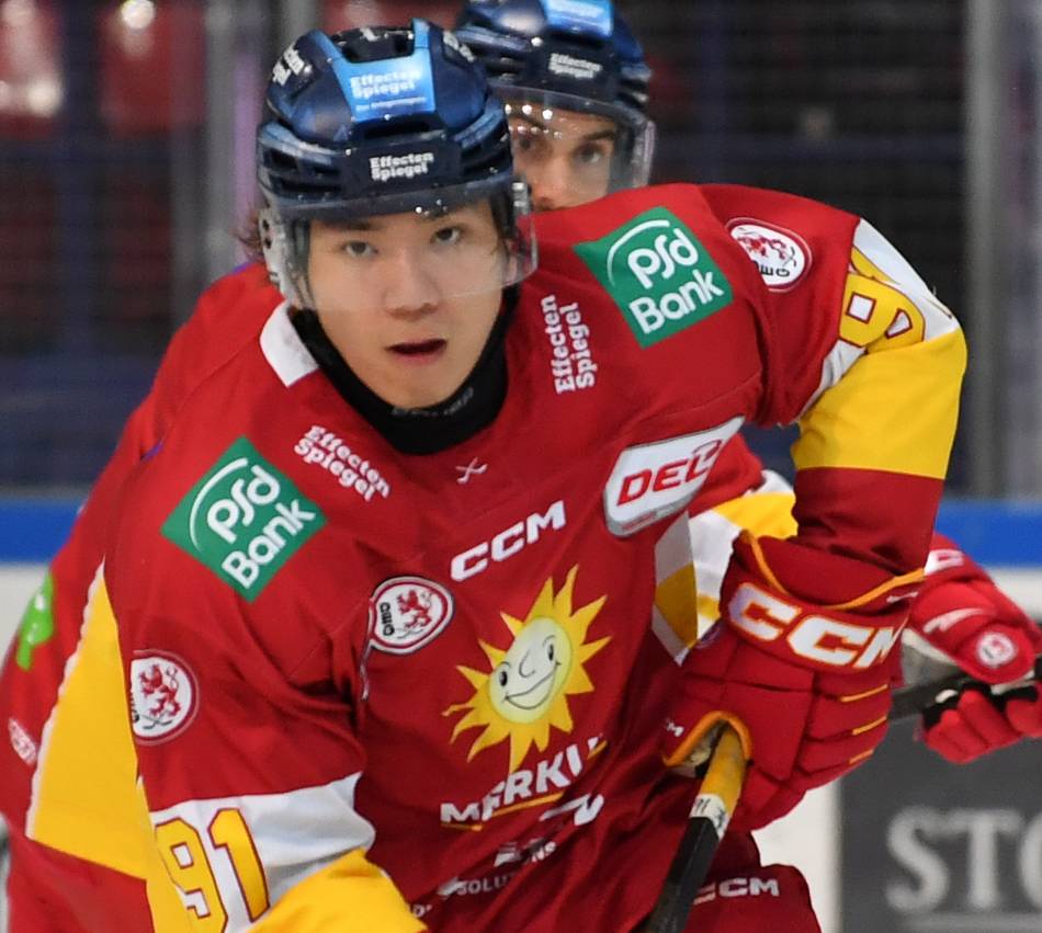 Klares Leser-Votum für den Stürmer: Yushiroh Hirano ist der DEG-Spieler des Monats November