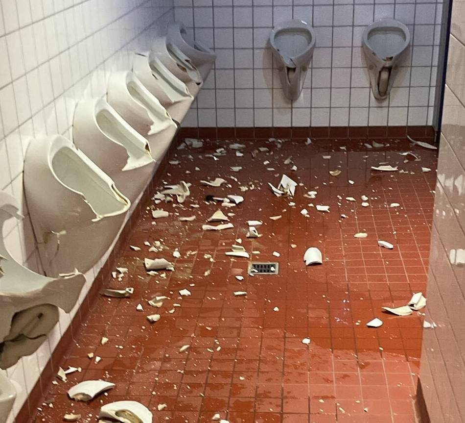 Massive Zerstörungen im Gebäude: Einbrecher verwüsten Teile der Gesamtschule Haan