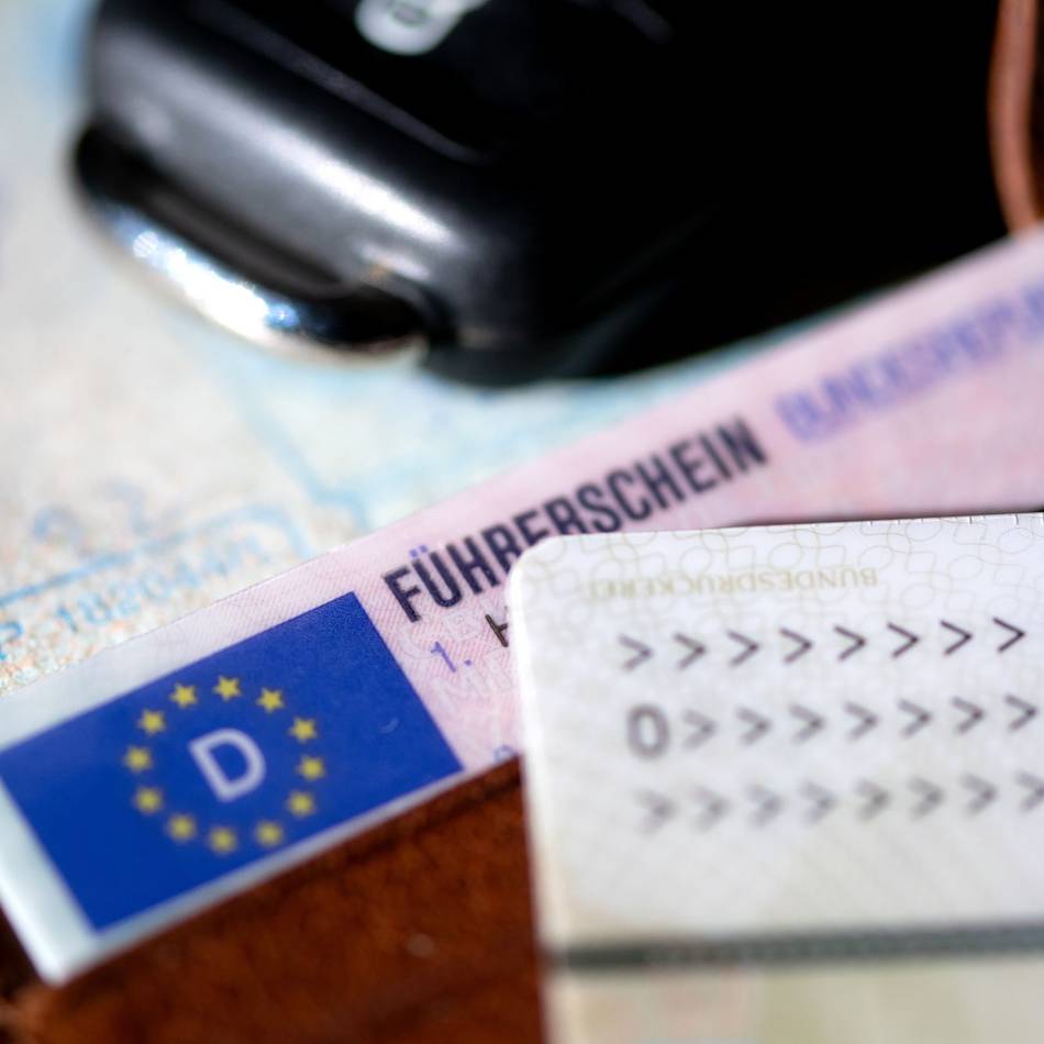 „Abwarten lohnt sich nicht“: Führerschein bleibt teuer – Minister rät vom Warten ab