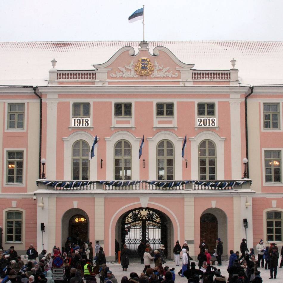 Vorfall in Tallinn: Parlament in Estland mit Z-Symbol beschmiert