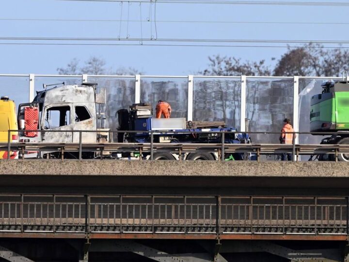 Nach Unfall am Donnerstag: Keine Schäden durch Lkw-Brand – A3 bei Duisburg wird wie geplant freigegeben