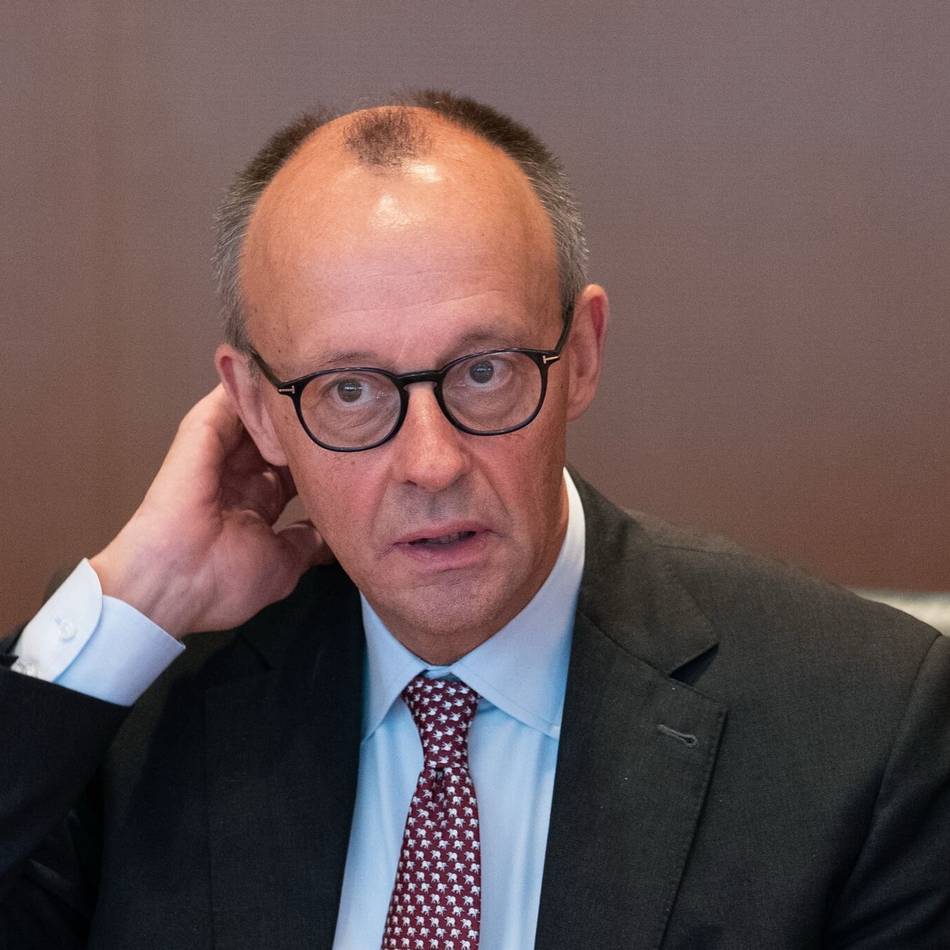 Aktuelle Umfrage: Zustimmung für Regierung und Kanzler fällt auf Tiefstwert