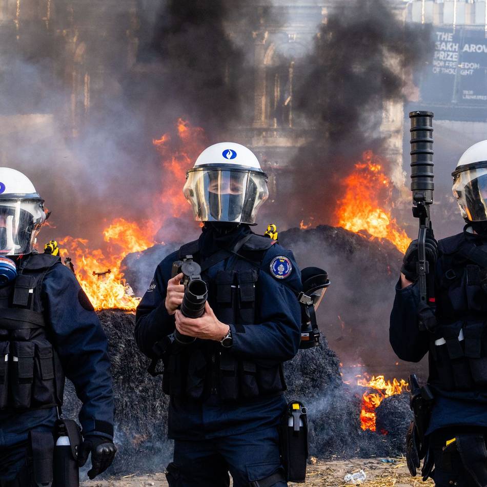 Wegen Bauernprotesten vor EU-Parlament: „Alle Mitarbeiter werden gebeten, sich von Fenstern fernzuhalten“