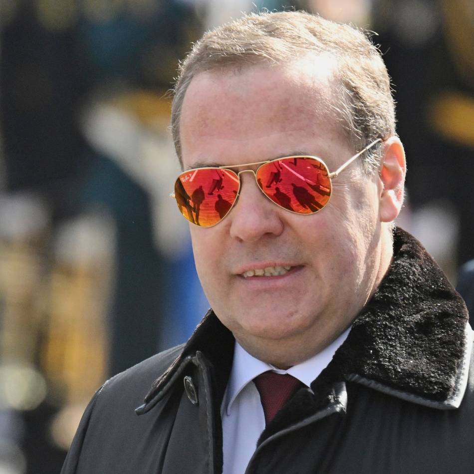 Nach Weihnachtsansprache: Ex-Kremlchef Medwedew droht Selenskyj mit dem Tod