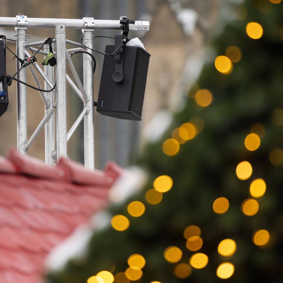 Im Kreis Cuxhaven: Neonazi-Lieder auf Weihnachtsmarkt – Verdächtiger ermittelt