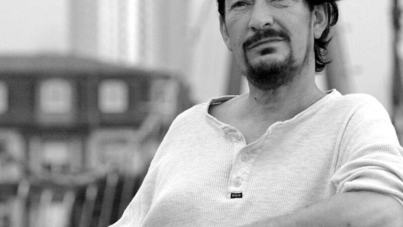 „Driving Home For Christmas“: Sänger Chris Rea im Alter von 74 Jahren gestorben