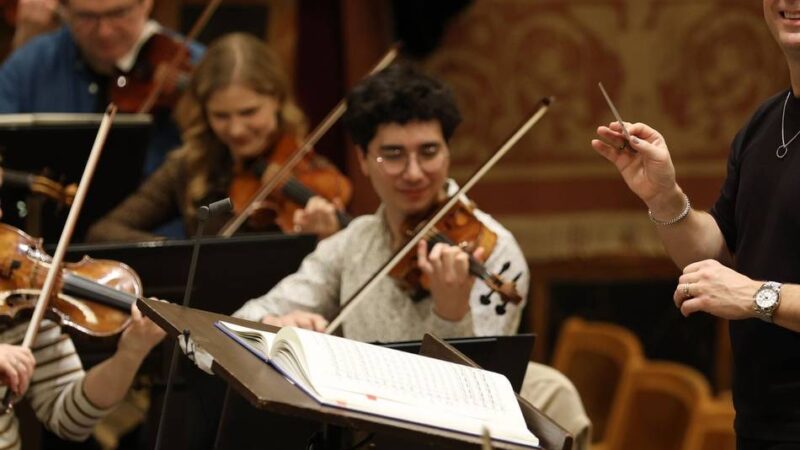 Musik zum Jahreswechsel: Neujahrskonzert aus Wien mit vielen Debüts