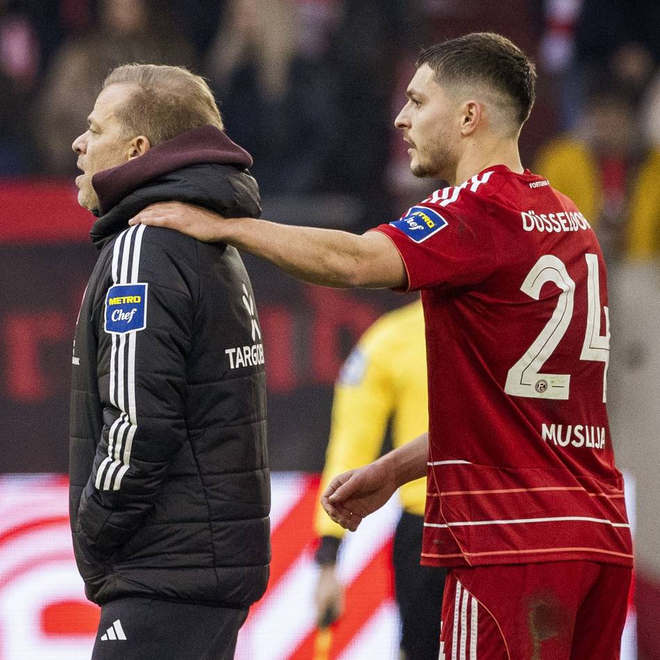 Offene Zukunft in Düsseldorf: „Er macht einen super Job“ – die Mannschaft hält zu Fortuna-Trainer Anfang