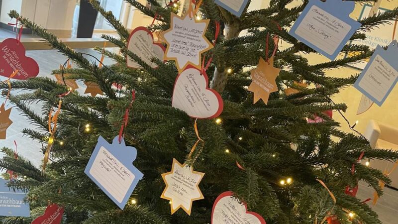 Wunschbaum bedachte Kinder und Jugendliche, aber auch Senioren in Mettrmann: Das EVK erfüllt Wünsche aller Generationen